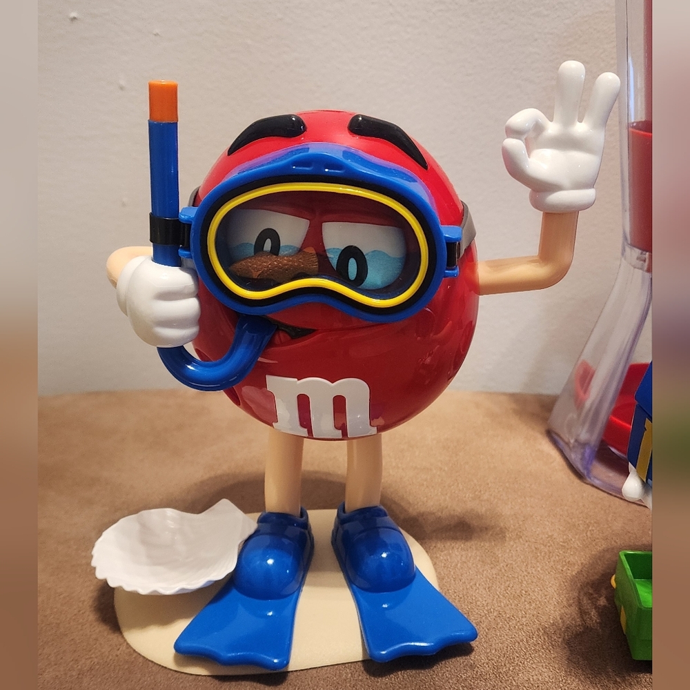 M&M'S Red Candy Dispenser & Collection - Picture 3 of 7